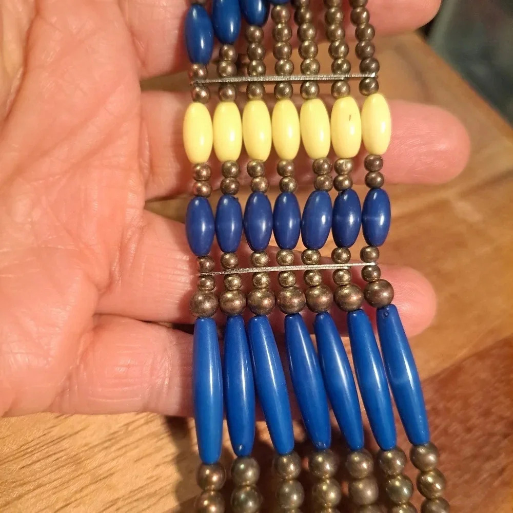 Multicolor Beaded Necklace - Picture 4 of 4